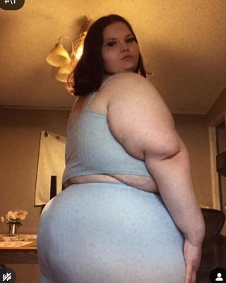 SSBBWThighzilla Instagram SSBBW mit RIESIGEM ARSCH