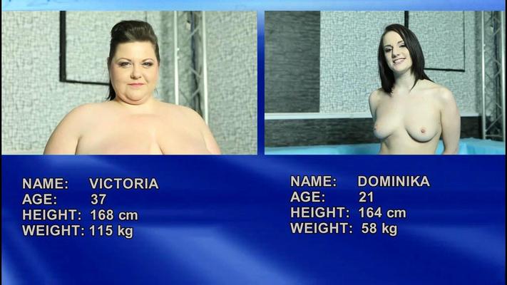 Viktorie vs Dominika BBWヌードオイルレスリング