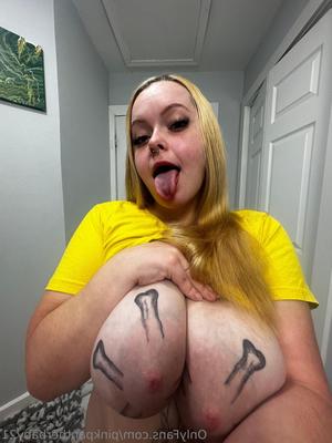 Pinkpanter Huge Tits Big Ass BBW Blonde Girl Mixed Hot Shots